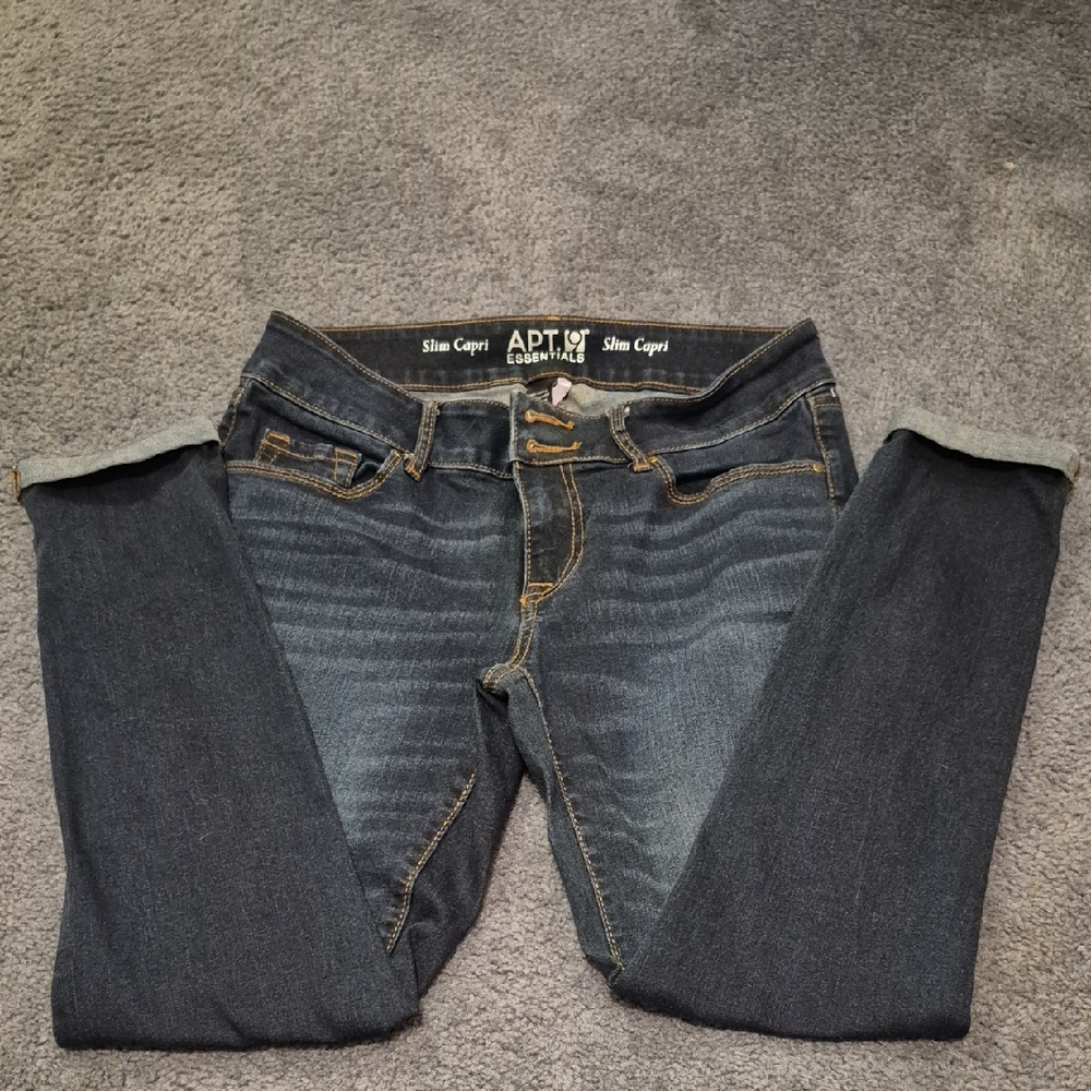 Apt. 9 Blue Ankle Cropped Jeans with Faded Wash